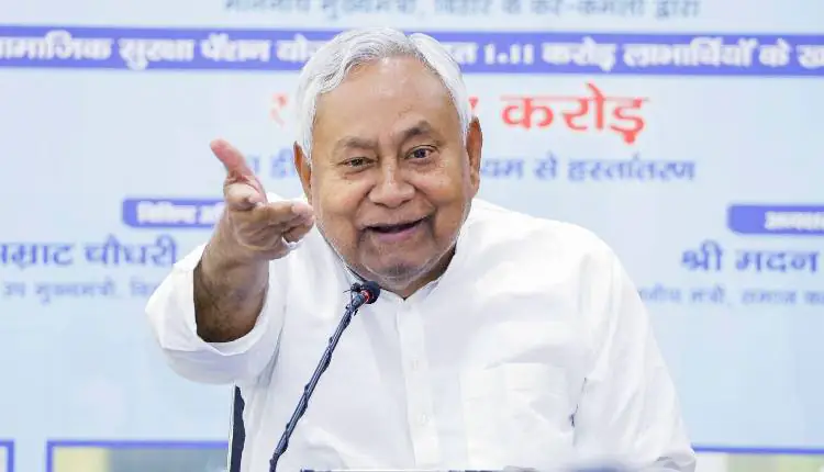 सोशल मीडिया पर संयम जरूरी: बिहार सरकार ने कर्मचारियों के लिए जारी की सख्त गाइडलाइन