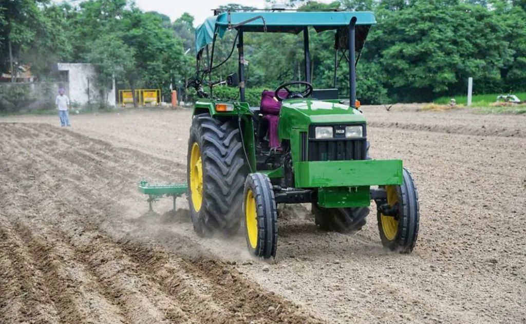 ट्रैक्टर सब्सिडी के लिए 15 जनवरी तक करें आवेदन, एससी किसानों को मिलेगा सरकारी अनुदान