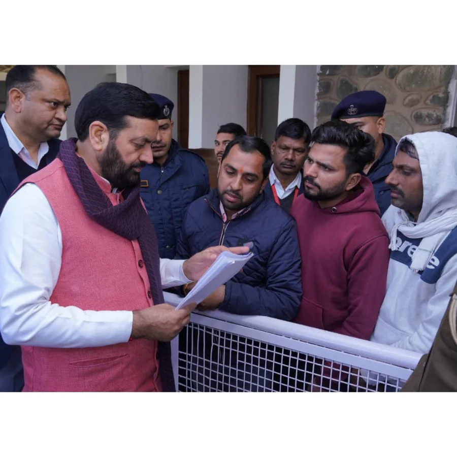 संत कबीर कुटीर पर मुख्यमंत्री नायब सिंह सैनी ने सुनीं जनसमस्याएं, त्वरित समाधान के दिए निर्देश