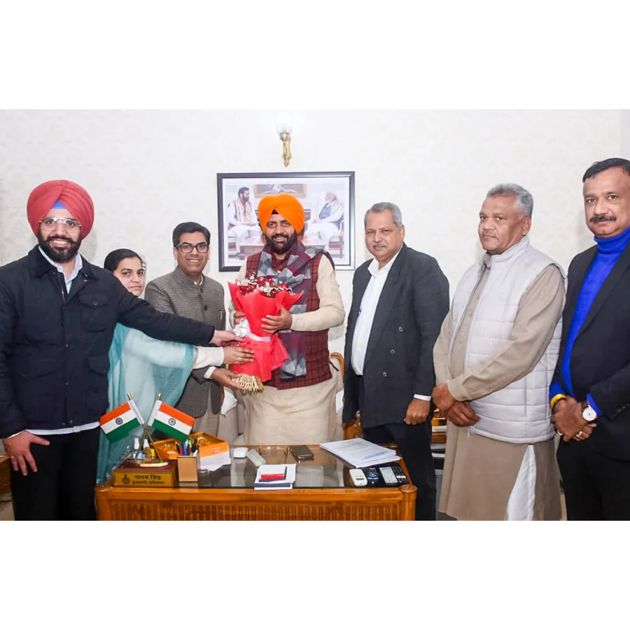 संत कबीर कुटीर में चंडीगढ़ बीजेपी के विजयी नेतृत्व का भव्य अभिनंदन, जनसेवा और विकास के संकल्प को मिला नया संबल संत कबीर कुटीर में चंडीगढ़ बीजेपी के विजयी नेतृत्व का भव्य अभिनंदन, जनसेवा और विकास के संकल्प को मिला नया संबल