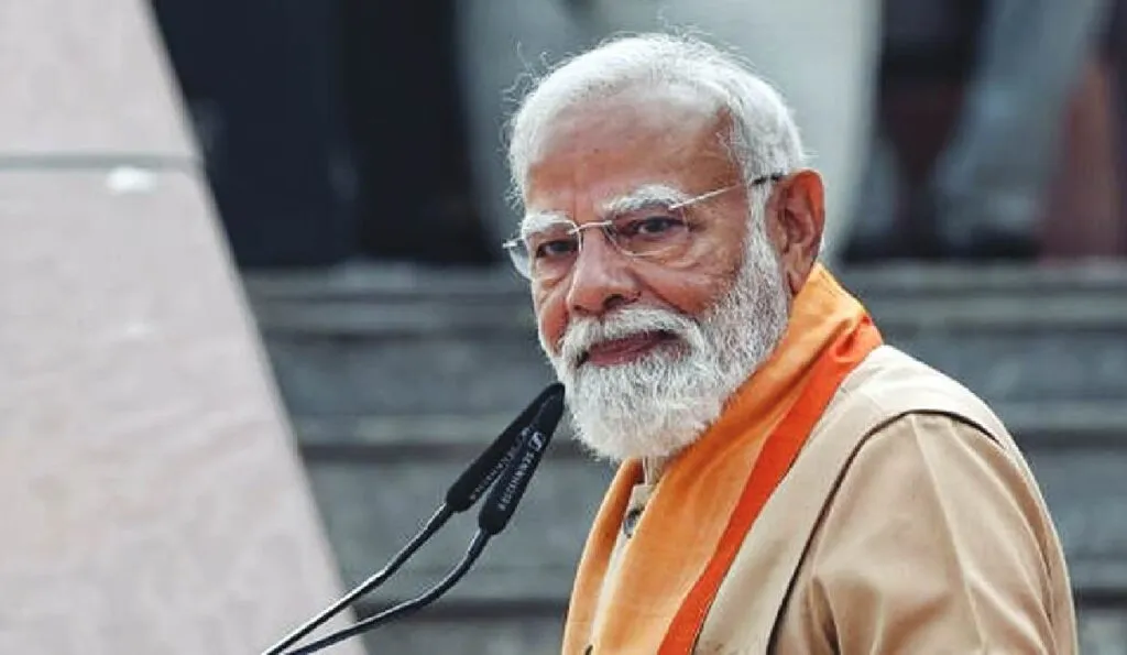 केरल दौरे पर प्रधानमंत्री नरेंद्र मोदी: नई ट्रेन सेवाओं का उद्घाटन, विकास परियोजनाओं की सौगात और योजनाओं पर जोर