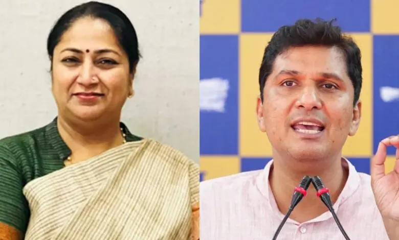 दिल्ली में कूड़े के नए पहाड़ों को लेकर सियासत तेज, AAP ने BJP सरकार पर लगाए गंभीर आरोप दिल्ली में कूड़े के नए पहाड़ों को लेकर सियासत तेज, AAP ने BJP सरकार पर लगाए गंभीर आरोप