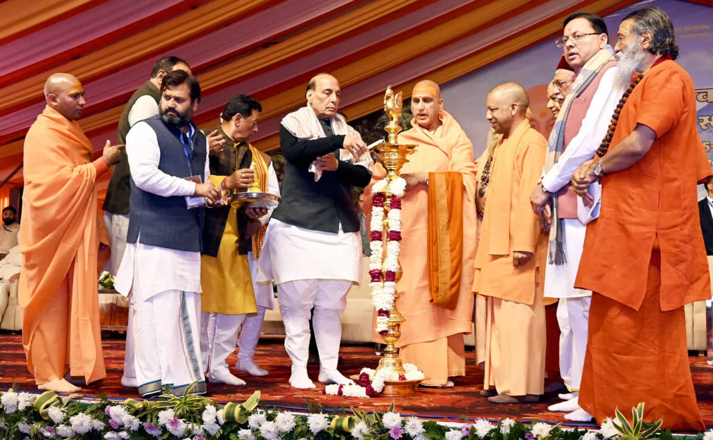 हरिद्वार में संत परंपरा का भव्य आयोजन: स्वामी सत्यमित्रानंद गिरि जी महाराज की समाधि मंदिर का लोकार्पण, कई दिग्गज हस्तियां रहीं मौजूद