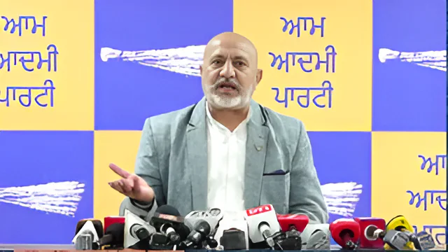 बिट्टू के वीडियो ने कांग्रेस-अकाली की ‘फिक्स्ड मैच’ राजनीति की खोली पोल, मान ने तोड़ा सत्ता का भ्रष्ट गठबंधन: बलतेज पन्नू बिट्टू के वीडियो ने कांग्रेस-अकाली की ‘फिक्स्ड मैच’ राजनीति की खोली पोल, मान ने तोड़ा सत्ता का भ्रष्ट गठबंधन: बलतेज पन्नू